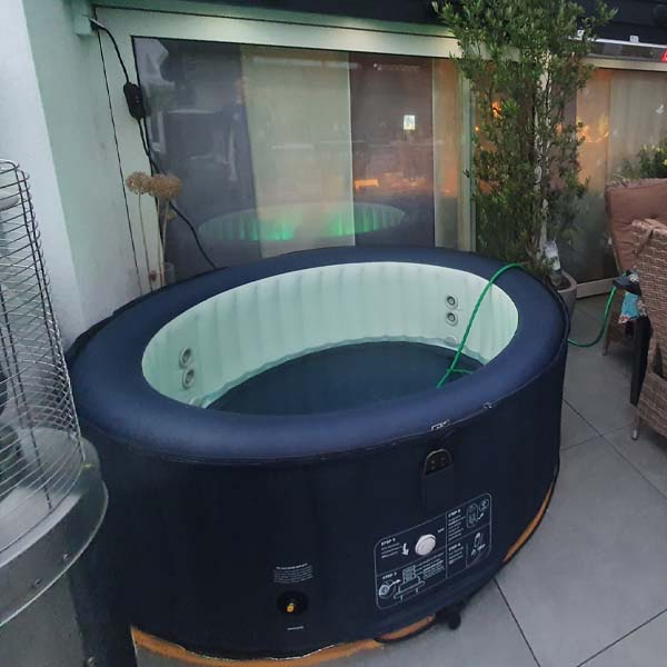 mobil-jacuzzi-5